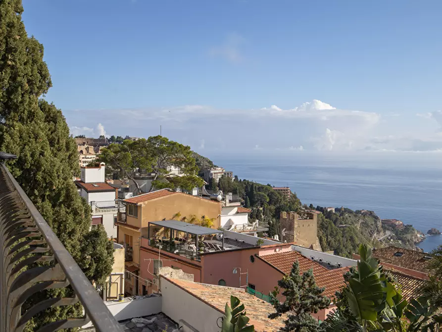 Immagine 108 di Villa in vendita  in Salita Giafari 25 a Taormina