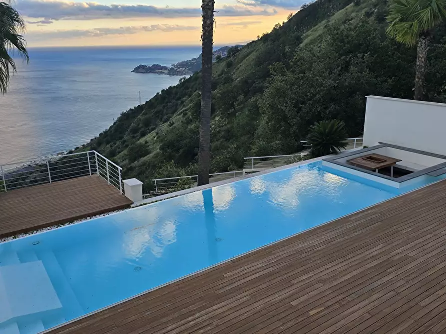 Immagine 16 di Villa in vendita  a Taormina