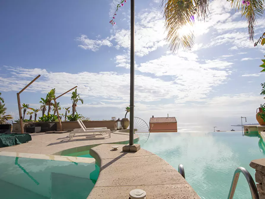 Immagine 103 di Villa in vendita  in Salita Giafari 25 a Taormina