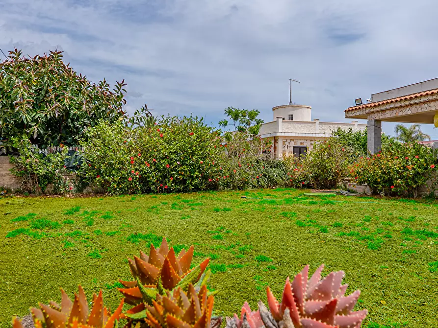 Immagine 21 di Villa in vendita  in Via Mar Mediterraneo a Siracusa