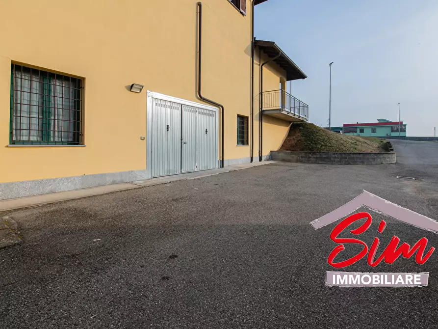 Immagine 13 di Locale commerciale in vendita  in Via Vecchia Circonvallazione sn a Oleggio