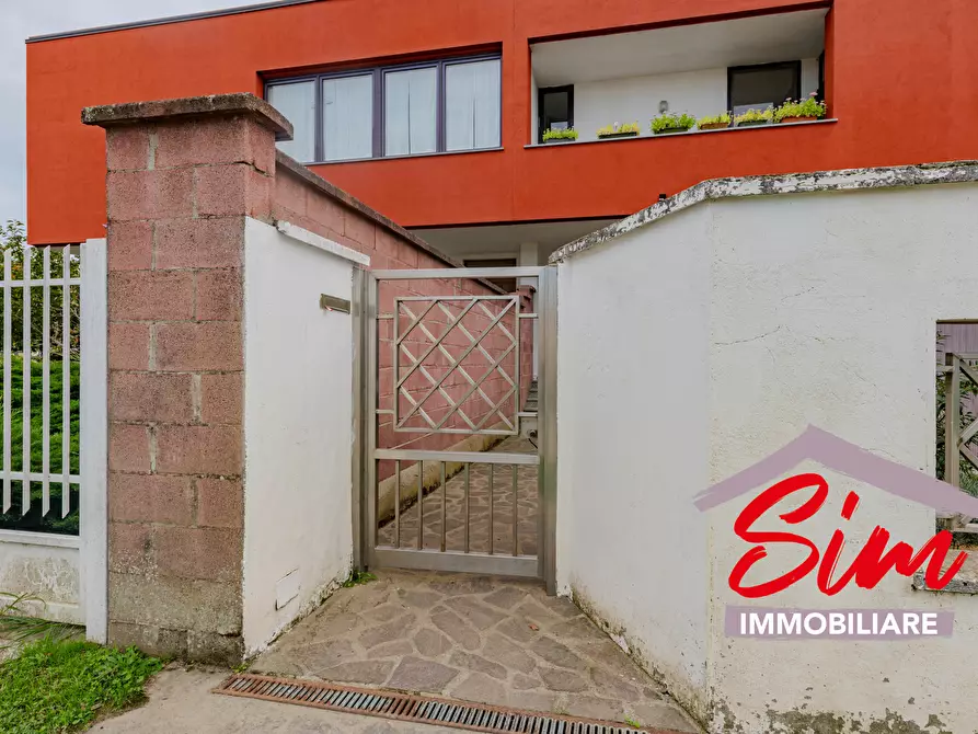 Immagine 5 di Villa in vendita  in Via Roncaglione snc a Casalino