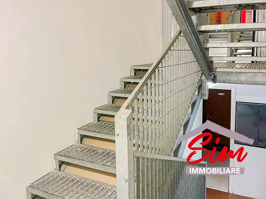 Immagine 3 di Locale commerciale in affitto  in via artigianato sn a Novara