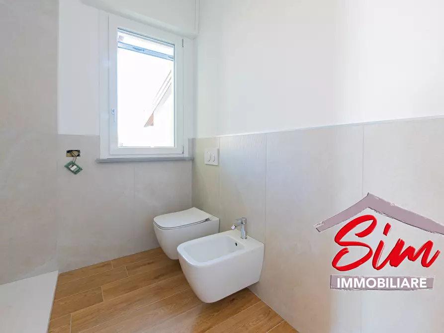 Immagine 23 di Villa in vendita  in Viale Roma sn a Casaleggio Novara