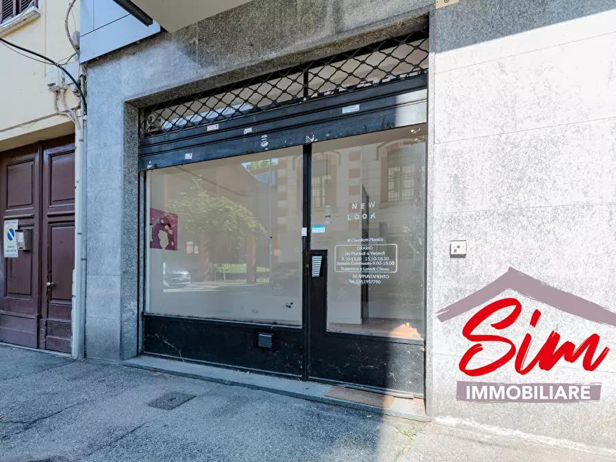 Immagine 11 di Locale commerciale in affitto  in via perazzi snc a Novara