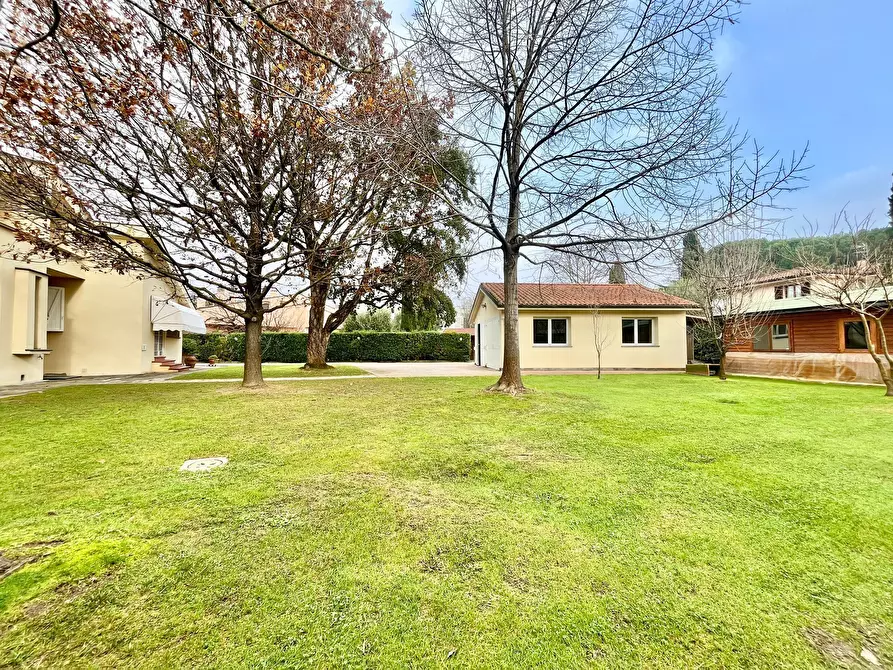 Immagine 24 di Villa in vendita  in Via Bologna a Pontedera