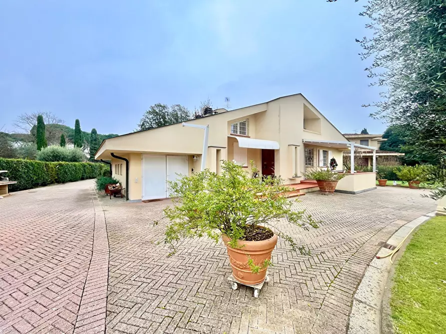 Immagine 26 di Villa in vendita  in Via Bologna a Pontedera