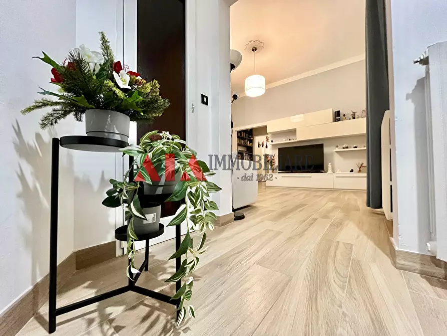 Immagine 3 di Pentalocale in vendita  in Via Indipendenza a Livorno