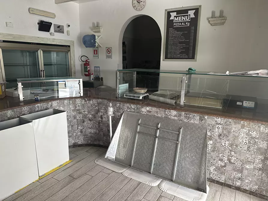 Immagine 8 di Pizzeria / Pub in vendita  a Campobello Di Mazara