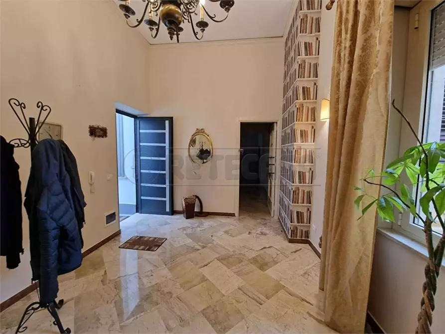 Immagine 10 di Bilocale in vendita  in Via Roma SNC a Marsala