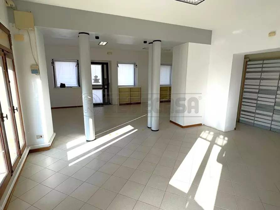 Immagine 12 di Locale commerciale in affitto  in Via Roma 22 a Orgiano