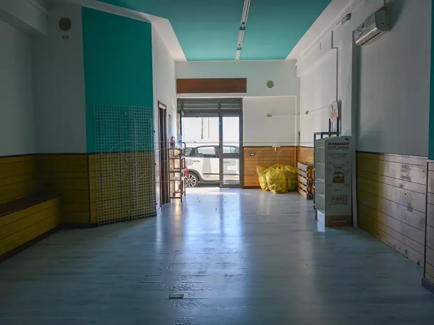 Immagine 11 di Locale commerciale in affitto  in Viale della Libertà 343 a Messina