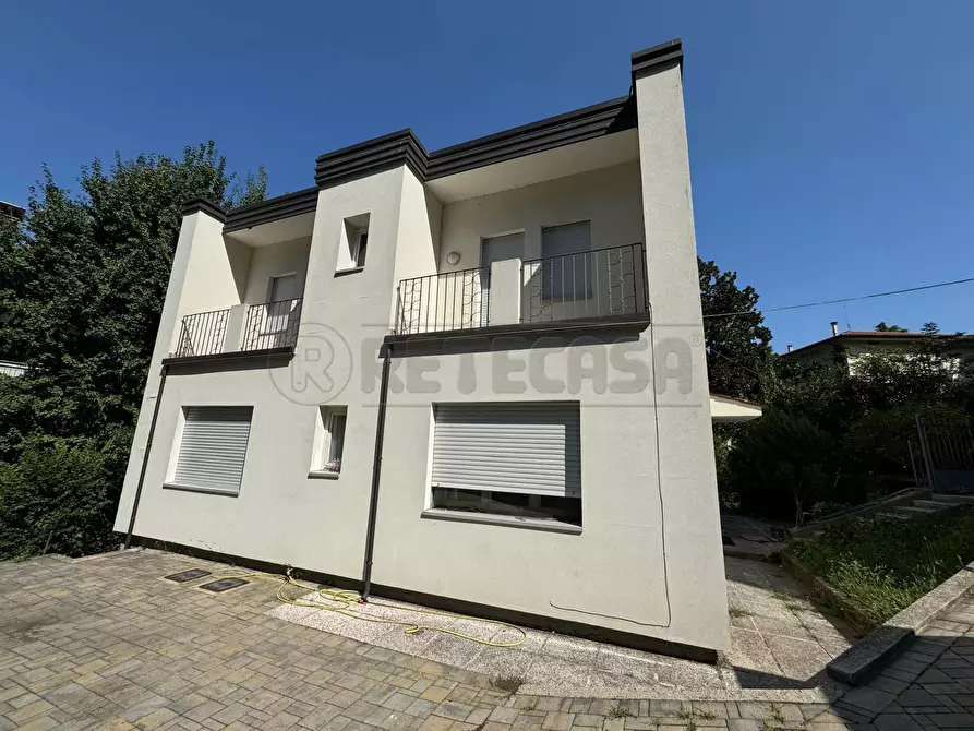Immagine 2 di Casa indipendente in vendita  in Viale Dante a Vicenza