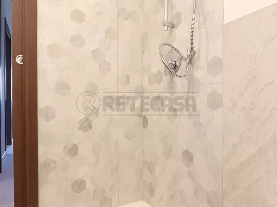 Immagine 22 di Trilocale in vendita  in Via Adamello 30 a Torri Di Quartesolo