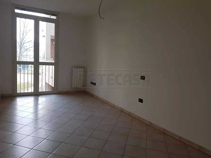 Immagine 4 di Bilocale in affitto  a Bondeno