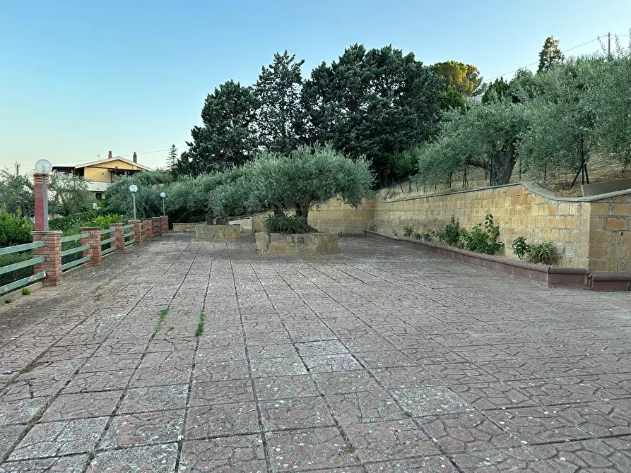 Immagine 2 di Villa in vendita  in contrada Serra Pantano a Caltanissetta
