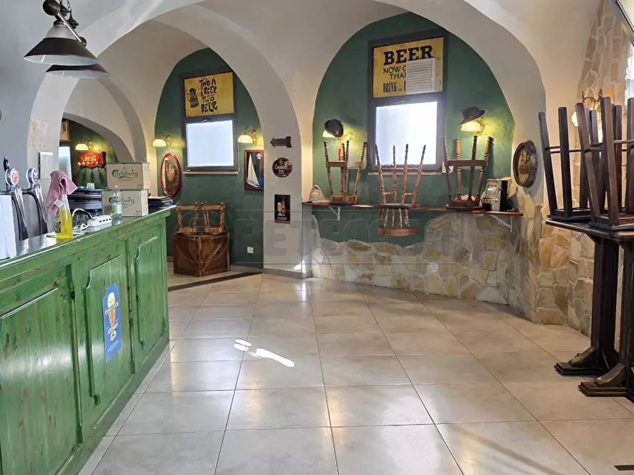 Immagine 9 di Pizzeria / Pub in vendita  a Mercato San Severino