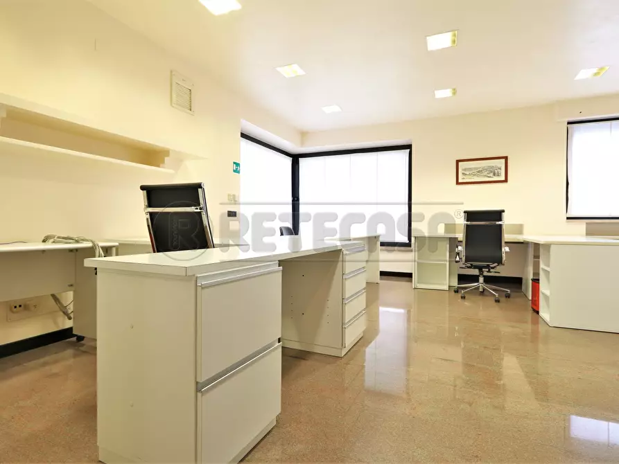Immagine 1 di Ufficio in affitto  in Viale San Lazzaro a Vicenza
