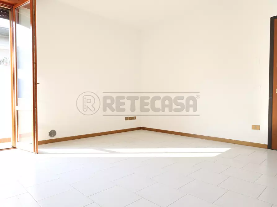 Immagine 27 di Trilocale in affitto  in Via delle Casermette a Vicenza