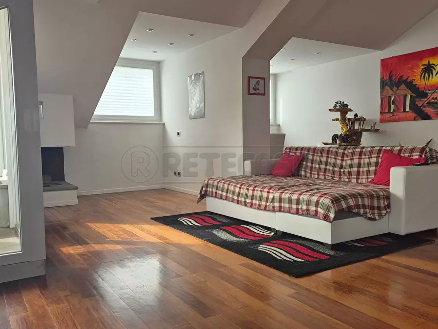 Immagine 6 di Quadrilocale in vendita  a Bergamo