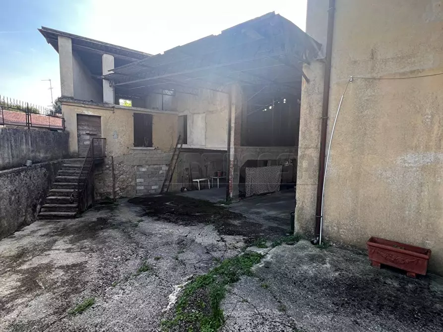 Immagine 1 di Rustico / casale in vendita  in Via Indipendenza 19 a Puegnago Sul Garda