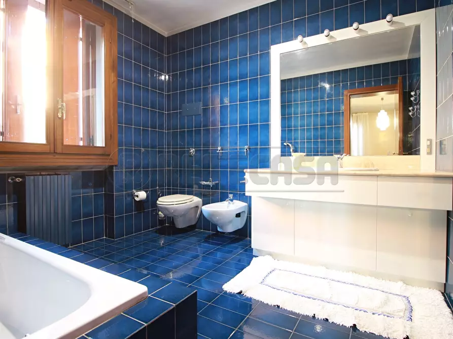 Immagine 27 di Villa in vendita  in VIA GIACOMO LEOPARDI 2 a Arzignano