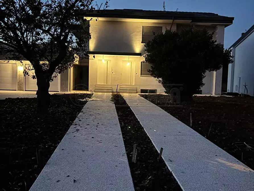 Immagine 4 di Porzione di casa in vendita  a Caldogno