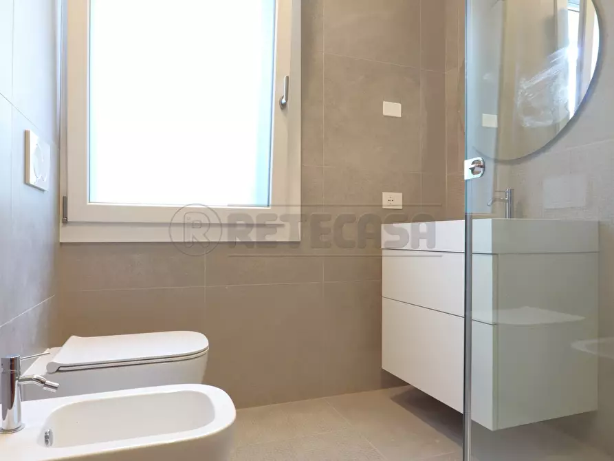 Immagine 8 di Stanza singola in affitto  in via mameli a Vicenza