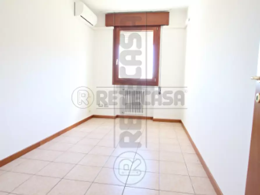 Immagine 7 di Bilocale in vendita  in Via Giovanni Falcone a Barbarano Mossano