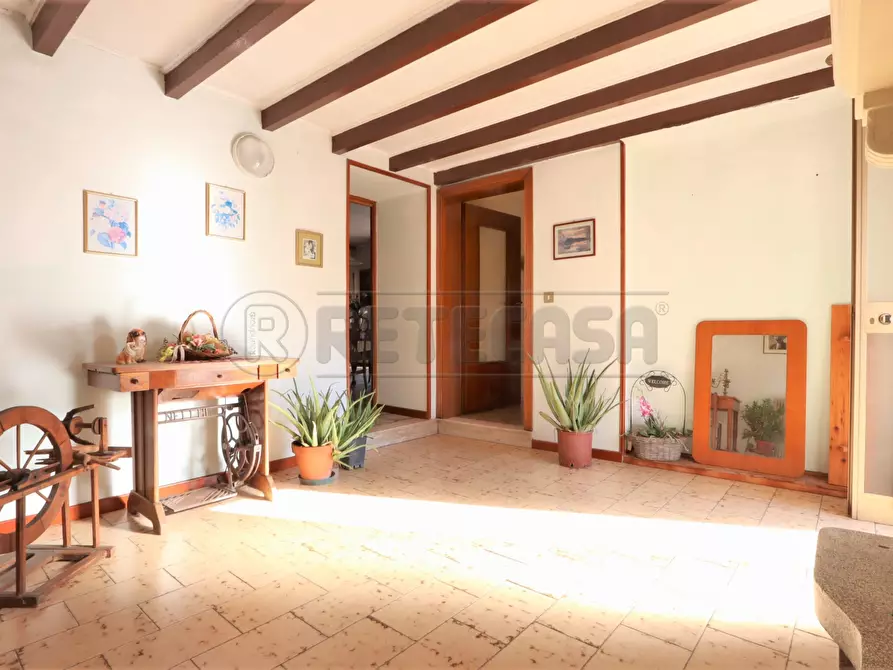 Immagine 25 di Casa bifamiliare in vendita  in Via S. Teobaldo a Longare