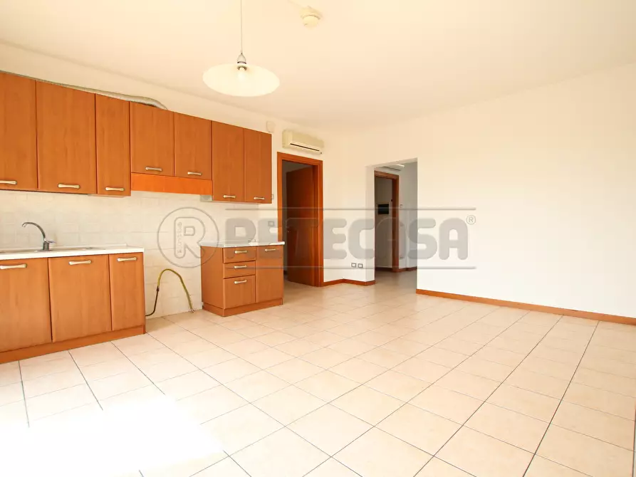 Immagine 2 di Bilocale in vendita  in Via Giovanni Falcone a Barbarano Mossano