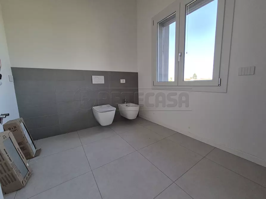 Immagine 14 di Villa in vendita  in Via Carbonera a Cremona