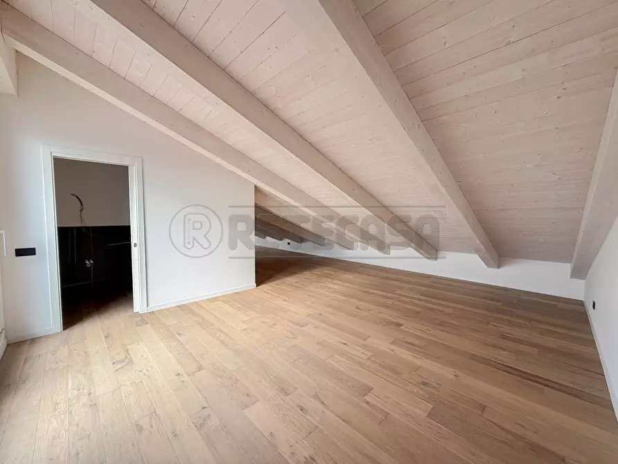 Immagine 43 di Appartamento in vendita  in Via F. Magellano a Creazzo