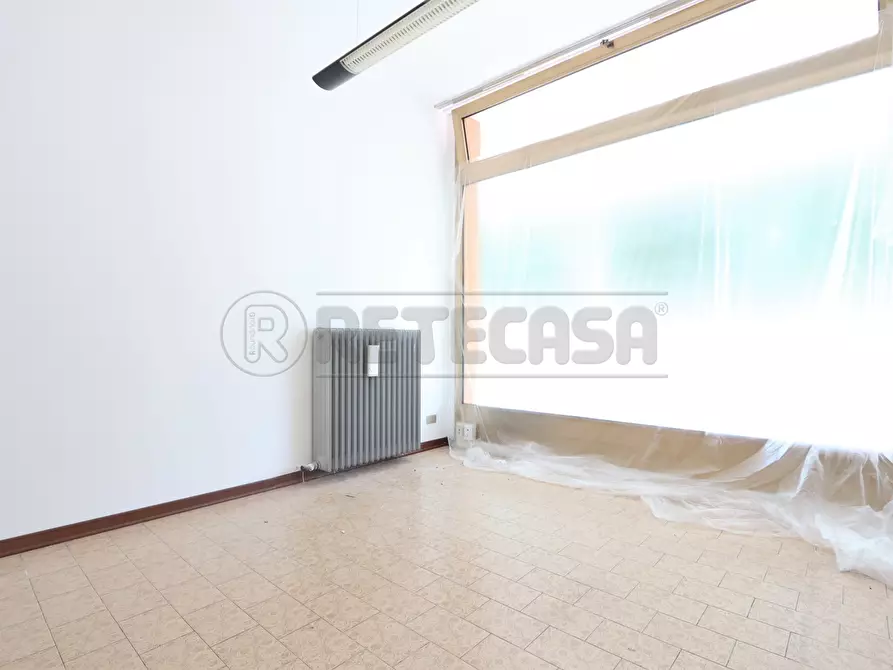 Immagine 5 di Locale commerciale in affitto  a Castegnero