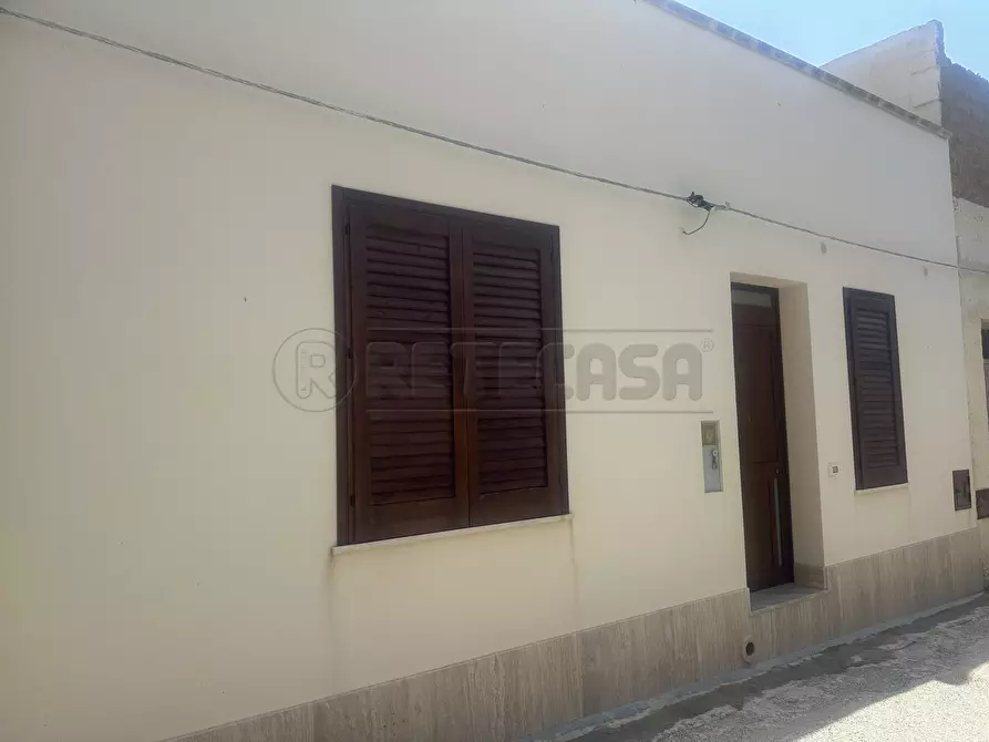 Immagine 2 di Casa indipendente in vendita  a Campobello Di Mazara