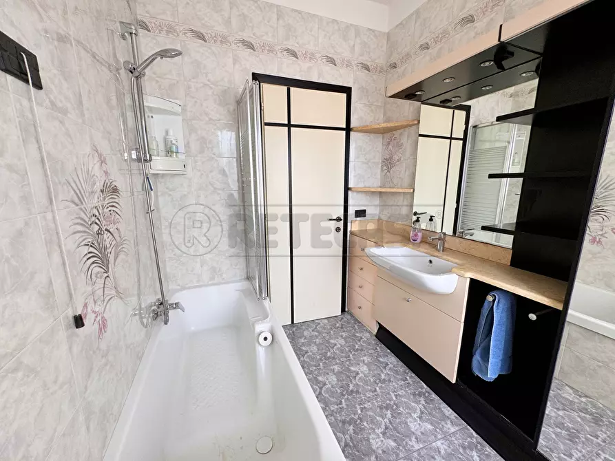 Immagine 46 di Appartamento in vendita  in Viale Stazione 48 a Brogliano