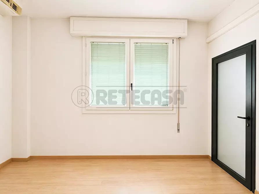 Immagine 8 di Ufficio in affitto  in Via dei Colli 33 a Padova