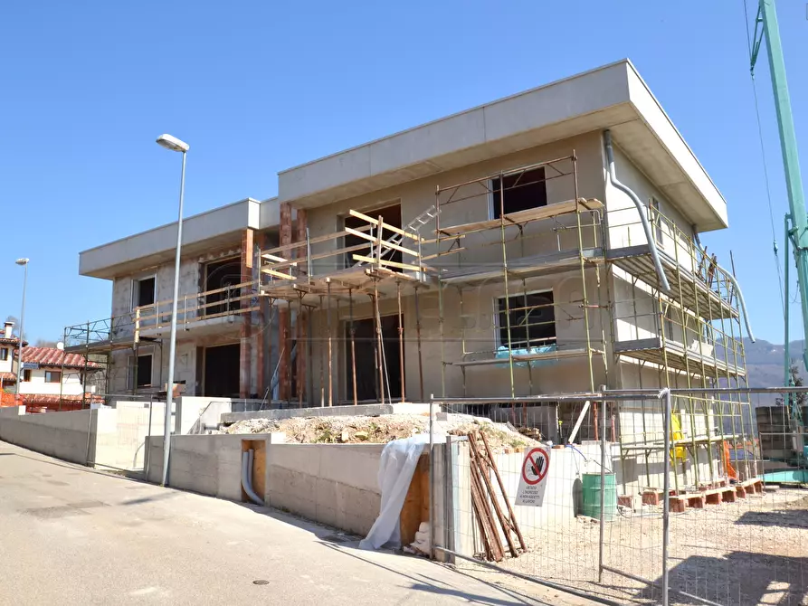 Immagine 6 di Appartamento in vendita  in Via Priara Castello snc a Valdagno