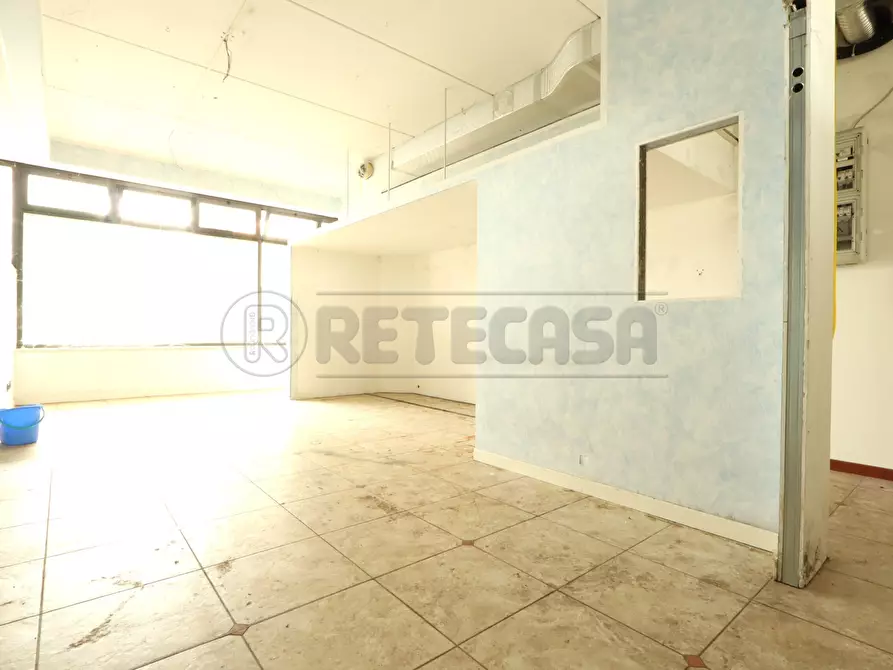 Immagine 10 di Locale commerciale in affitto  in via dal ponte 228 a Torri Di Quartesolo