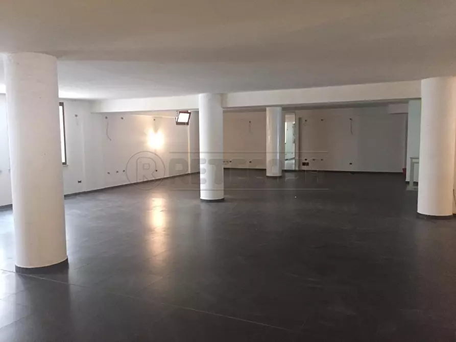 Immagine 16 di Locale commerciale in affitto  a Mazara Del Vallo