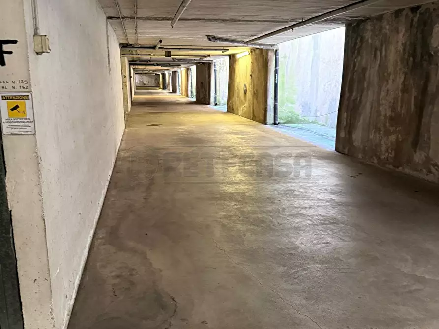 Immagine 2 di Garage in vendita  in Via Kennedy a Arzignano