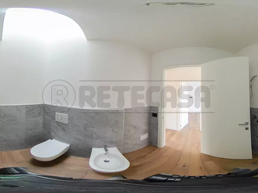 Immagine 11 di Appartamento in vendita  in Via F. Magellano a Creazzo