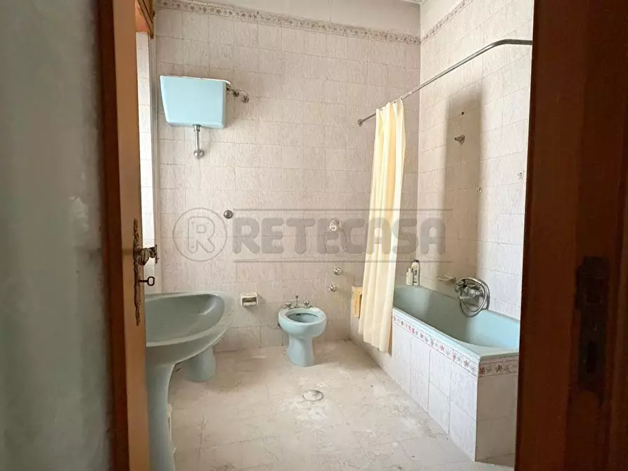 Immagine 11 di Quadrilocale in vendita  in Via Madonna della Libera a Marcianise