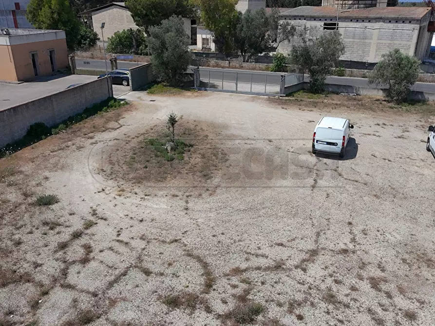 Immagine 11 di Laboratorio in vendita  in Via Neviano 37 a Seclì