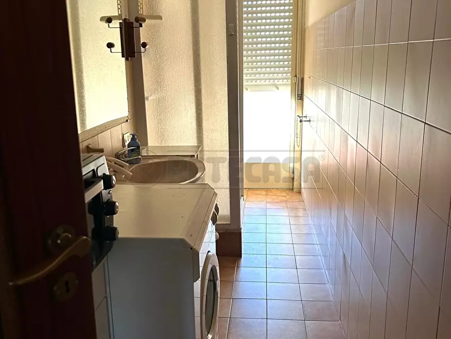 Immagine 17 di Appartamento in vendita  in Viale della Regione 172 a Caltanissetta