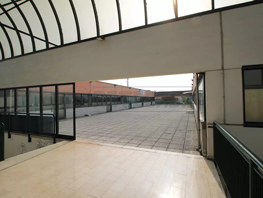 Immagine 4 di Ufficio in vendita  in Via Michelangelo a Zermeghedo