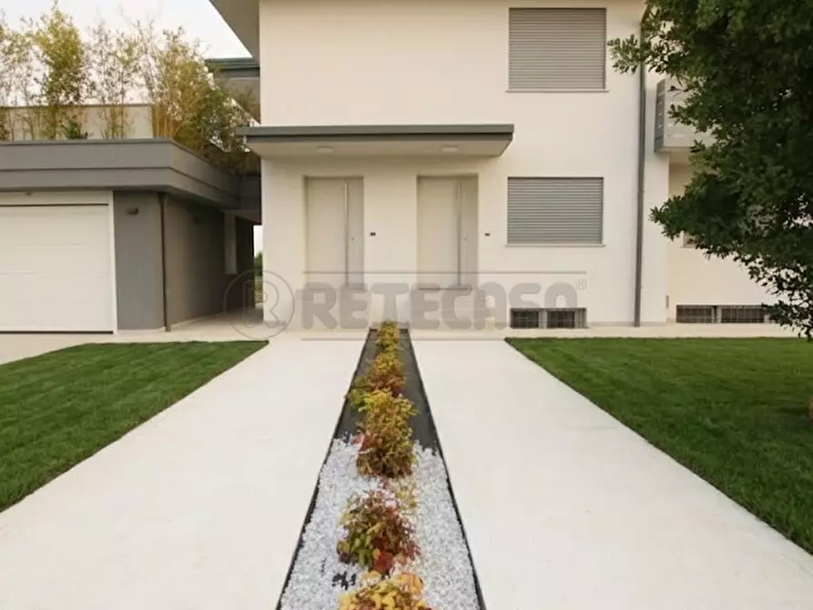Immagine 6 di Porzione di casa in vendita  a Caldogno