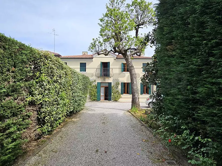 Immagine 59 di Villa in vendita  a Mirano