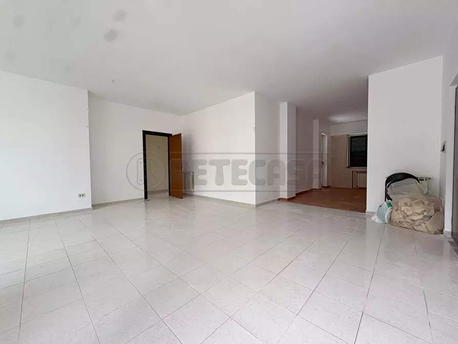 Immagine 23 di Pentalocale in vendita  in Via de Sanctis a Marcianise