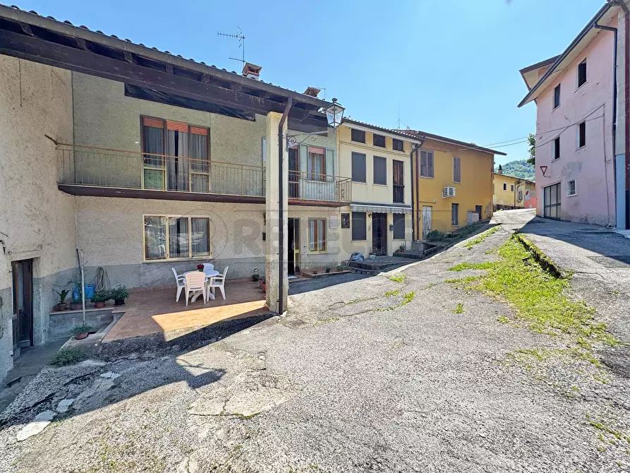 Immagine 5 di Casa semindipendente in vendita  in via piana di la di sopra 11 a Valdagno